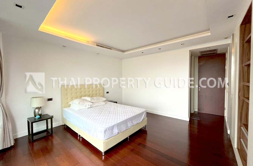 Condominium in Phaholyothin 